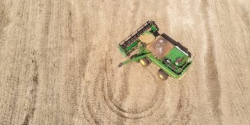 How to Use GPS Technology for Precision Agriculture and Improved Efficiency - Cover Image
