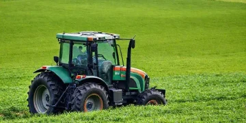 GPS-guided tractor steering technology enhances precision